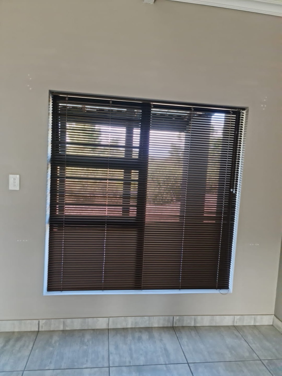 To Let 2 Bedroom Property for Rent in Albertinia Western Cape
